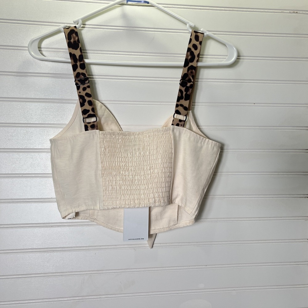 J.O.A. Crop Top Womens XS Ivory Front Tie Sleeveless Festival Animal Print Boho - Picture 2 of 6